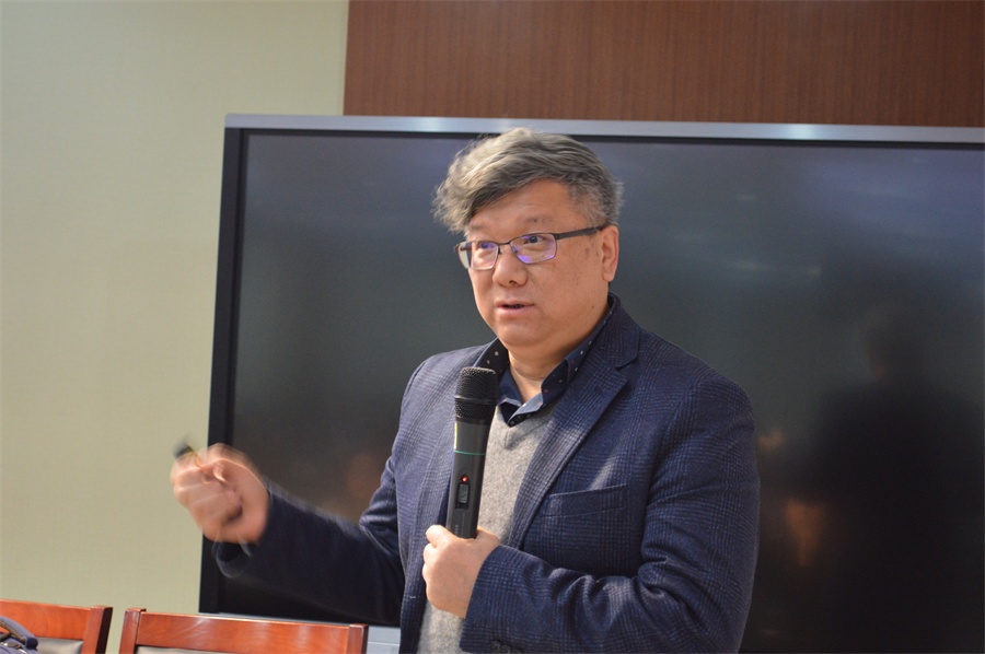 11.知名教育专家崔允漷来校指导课题“体验与发生”深度研究.JPG