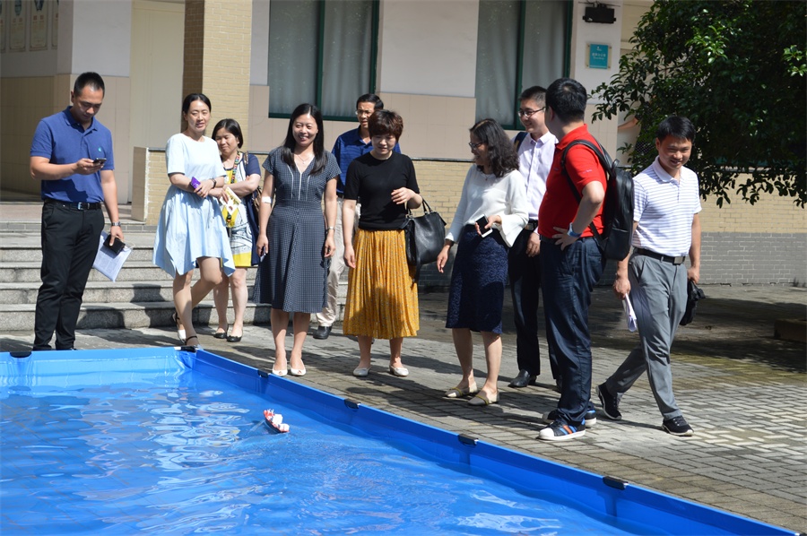 20.学校获评苏州市科学教育综合示范学校.JPG